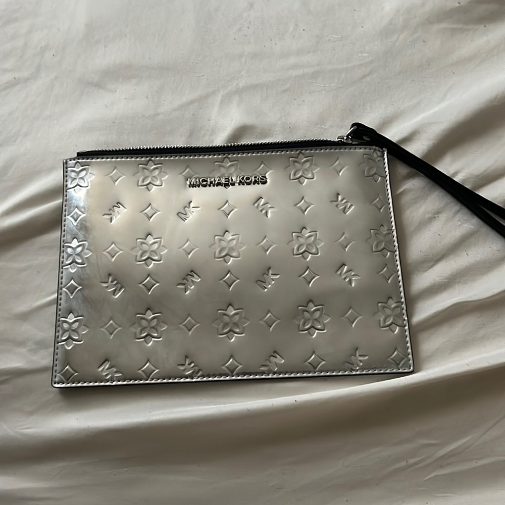 Micheal Kors Clutch Wrislet